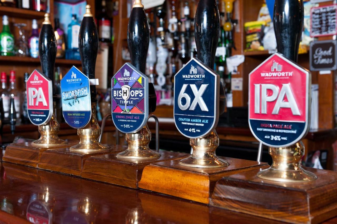 The Pelican Inn Devizes Exteriör bild